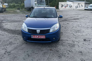 Хэтчбек Dacia Sandero 2008 в Луцке