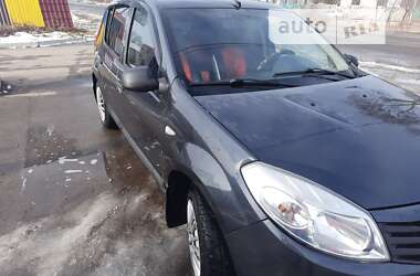 Хетчбек Dacia Sandero 2009 в Тростянці