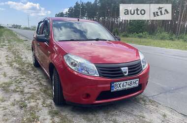 Хетчбек Dacia Sandero 2008 в Славуті