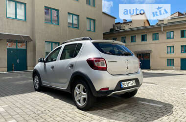 Хетчбек Dacia Sandero 2014 в Львові