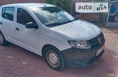 Хэтчбек Dacia Sandero 2014 в Сокале