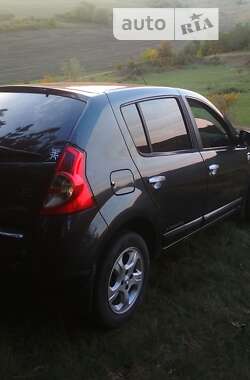 Хетчбек Dacia Sandero 2008 в Балті