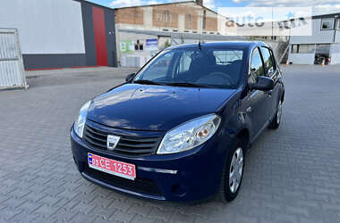 Хэтчбек Dacia Sandero 2009 в Луцке