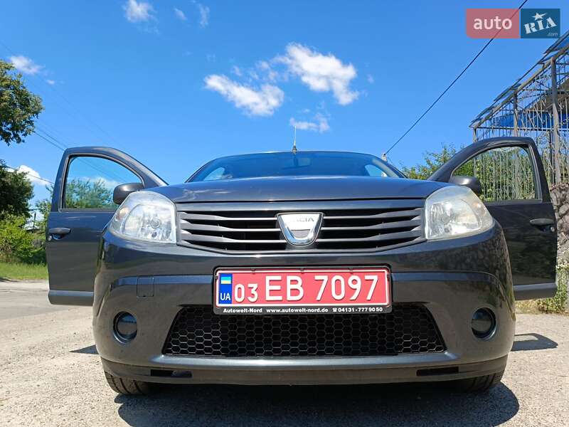 Хетчбек Dacia Sandero 2009 в Хоролі