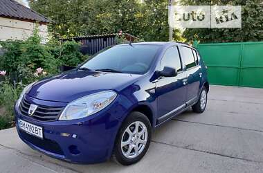 Хэтчбек Dacia Sandero 2009 в Лебедине