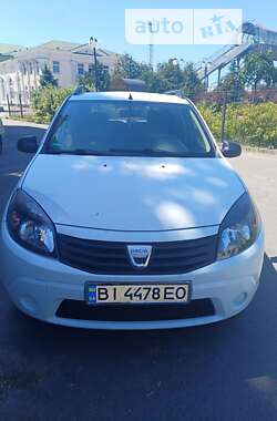 Хетчбек Dacia Sandero 2009 в Полтаві