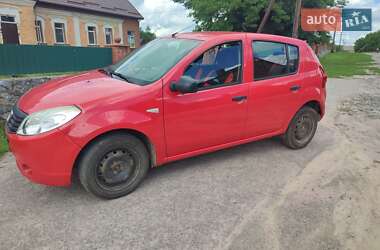 Хэтчбек Dacia Sandero 2009 в Калиновке