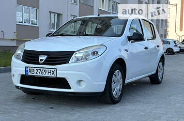 Хетчбек Dacia Sandero 2009 в Хмельницькому