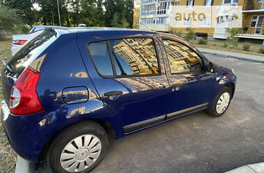 Хетчбек Dacia Sandero 2009 в Вінниці