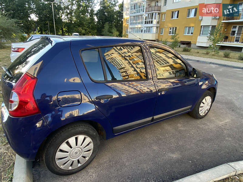 Хетчбек Dacia Sandero 2009 в Вінниці