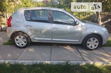 Хетчбек Dacia Sandero 2008 в Хоролі