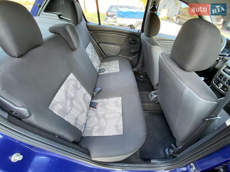 Хэтчбек Dacia Sandero 2009 в Ковеле