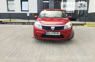 Хэтчбек Dacia Sandero 2010 в Каменец-Подольском