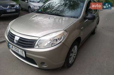 Хэтчбек Dacia Sandero 2009 в Черкассах