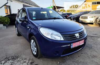 Хетчбек Dacia Sandero 2009 в Чернігові