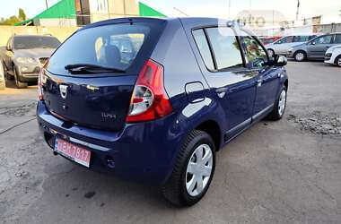 Хетчбек Dacia Sandero 2009 в Чернігові