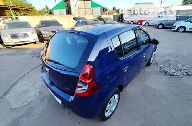 Хетчбек Dacia Sandero 2009 в Чернігові