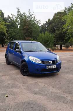 Хетчбек Dacia Sandero 2010 в Дніпрі