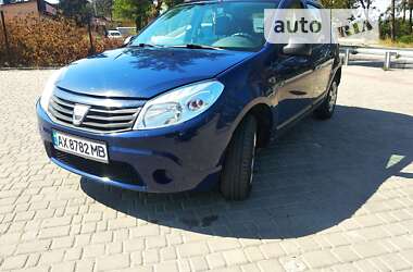 Хэтчбек Dacia Sandero 2009 в Виннице