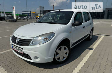 Хетчбек Dacia Sandero 2010 в Львові