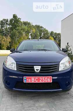 Хэтчбек Dacia Sandero 2009 в Владимир-Волынском