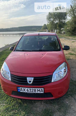 Хетчбек Dacia Sandero 2009 в Валках