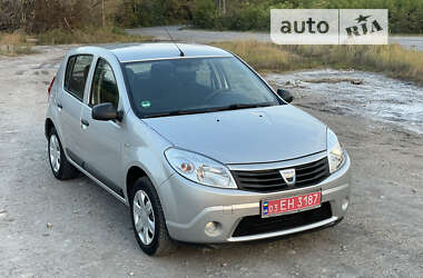 Хетчбек Dacia Sandero 2009 в Фастові