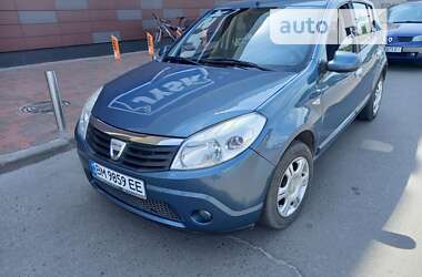 Хэтчбек Dacia Sandero 2008 в Тростянце