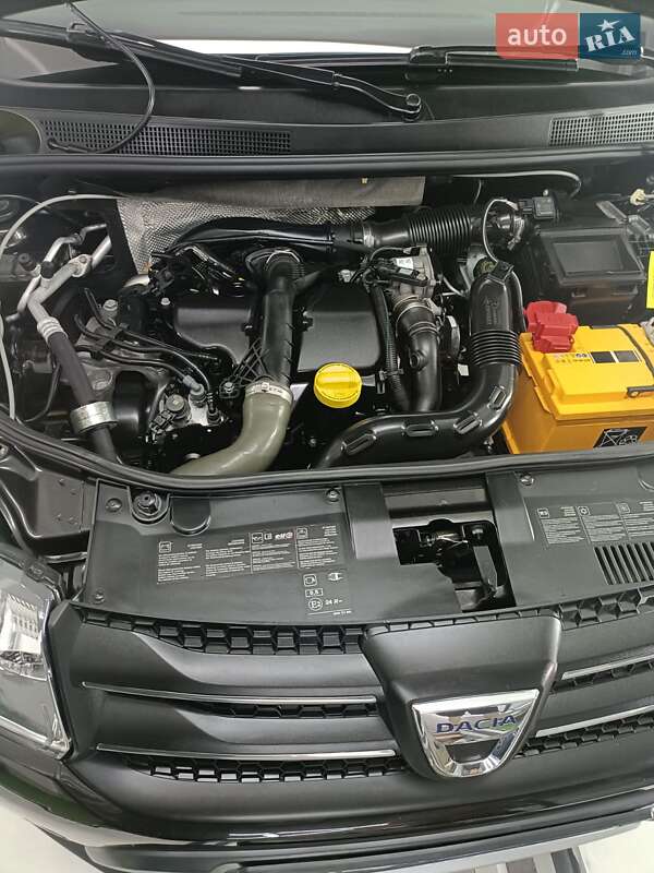 Внедорожник / Кроссовер Dacia Sandero 2013 в Николаеве