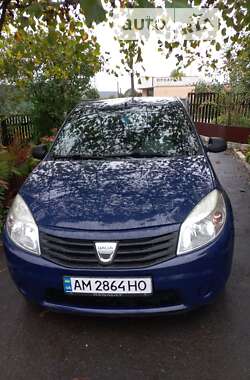 Хетчбек Dacia Sandero 2009 в Житомирі