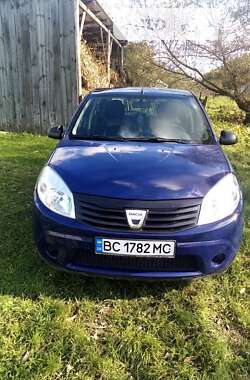 Хетчбек Dacia Sandero 2009 в Радехові