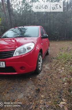 Хетчбек Dacia Sandero 2012 в Славуті