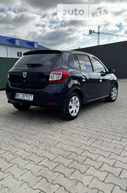 Хетчбек Dacia Sandero 2013 в Сокалі