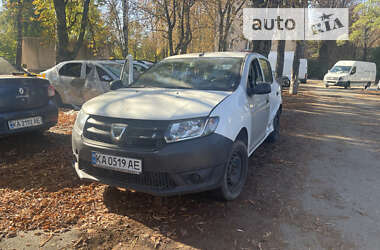 Хетчбек Dacia Sandero 2015 в Києві