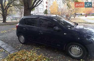 Хетчбек Dacia Sandero 2013 в Харкові