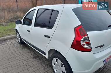 Хэтчбек Dacia Sandero 2009 в Конотопе