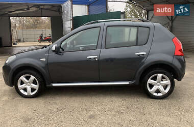 Хетчбек Dacia Sandero 2011 в Харкові