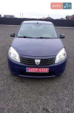 Хэтчбек Dacia Sandero 2009 в Луцке