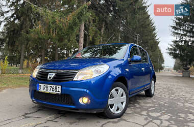 Хетчбек Dacia Sandero 2009 в Умані