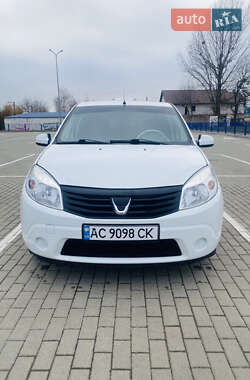 Хетчбек Dacia Sandero 2009 в Нововолинську