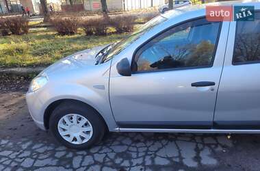 Хетчбек Dacia Sandero 2008 в Рівному