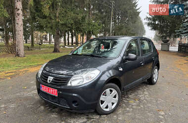 Хетчбек Dacia Sandero 2008 в Умані