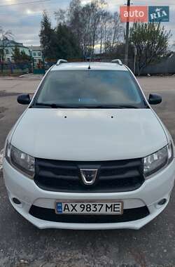 Хэтчбек Dacia Sandero 2012 в Краснограде