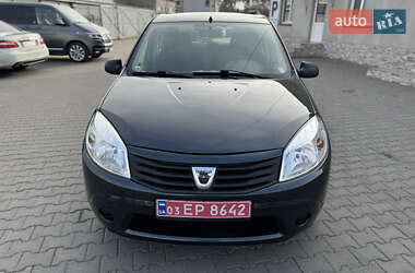 Хэтчбек Dacia Sandero 2009 в Луцке