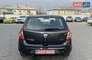 Хэтчбек Dacia Sandero 2009 в Луцке