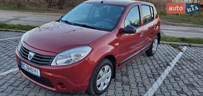 Хэтчбек Dacia Sandero 2012 в Винниках