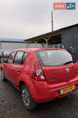 Хэтчбек Dacia Sandero 2009 в Луцке