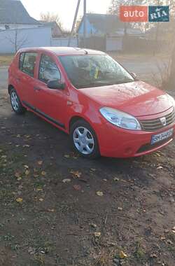 Хэтчбек Dacia Sandero 2009 в Тростянце