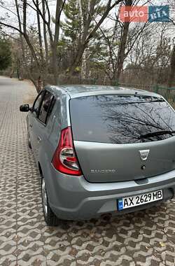 Хетчбек Dacia Sandero 2008 в Харкові