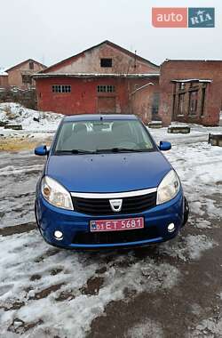 Хетчбек Dacia Sandero 2009 в Чернігові